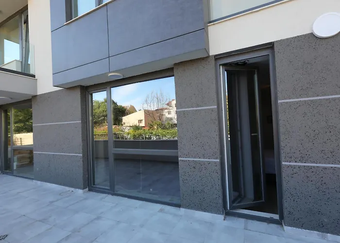 דירה петров 3 *